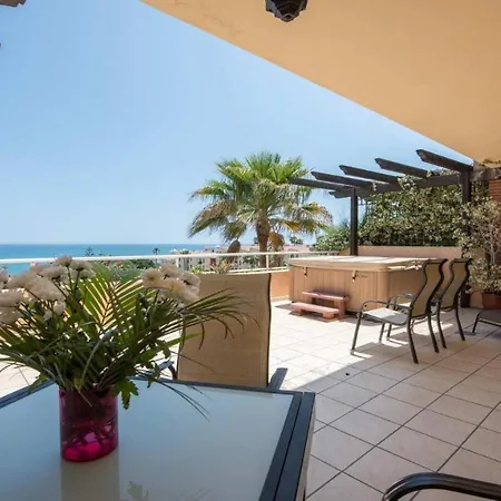 Apartment Malibu Mansions B5 By Rafleys