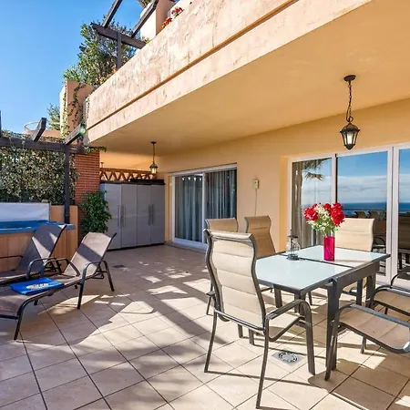 Apartment Malibu Mansions B5 By Rafleys